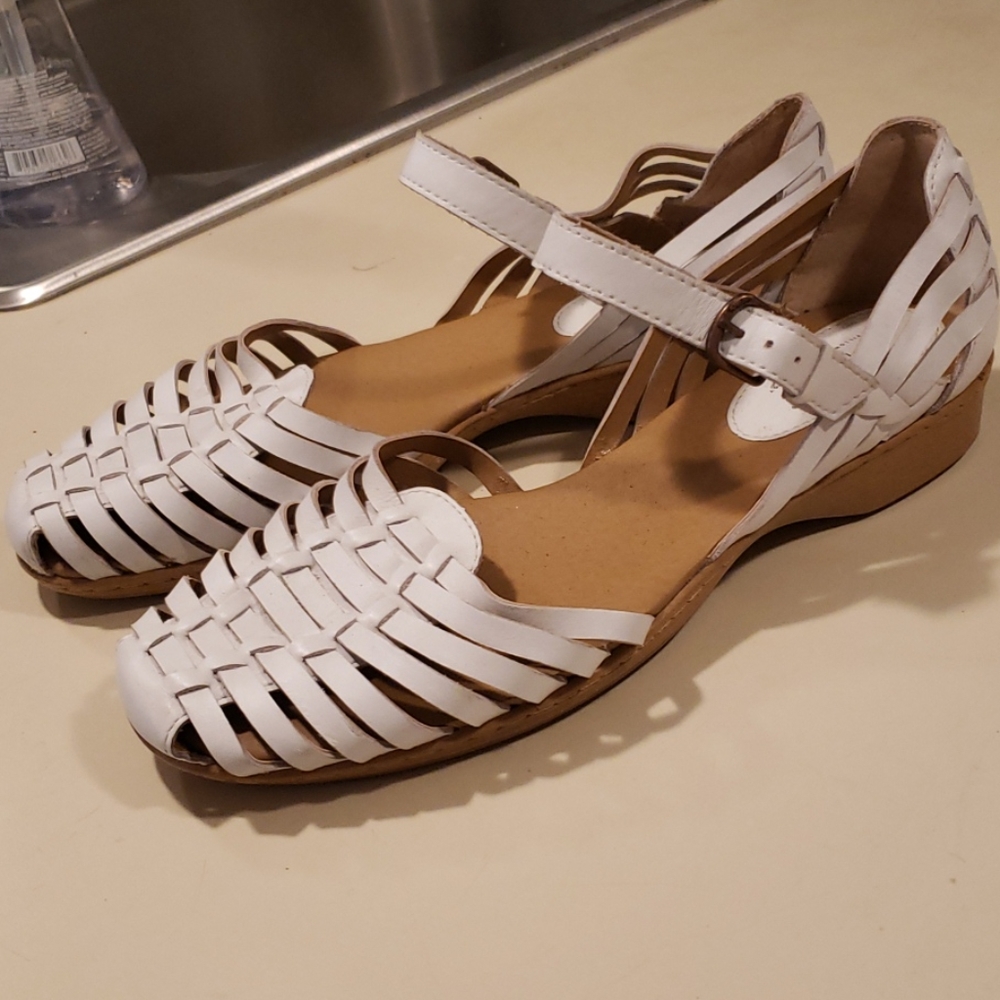 Softspots White Hanna Leather Sandals
